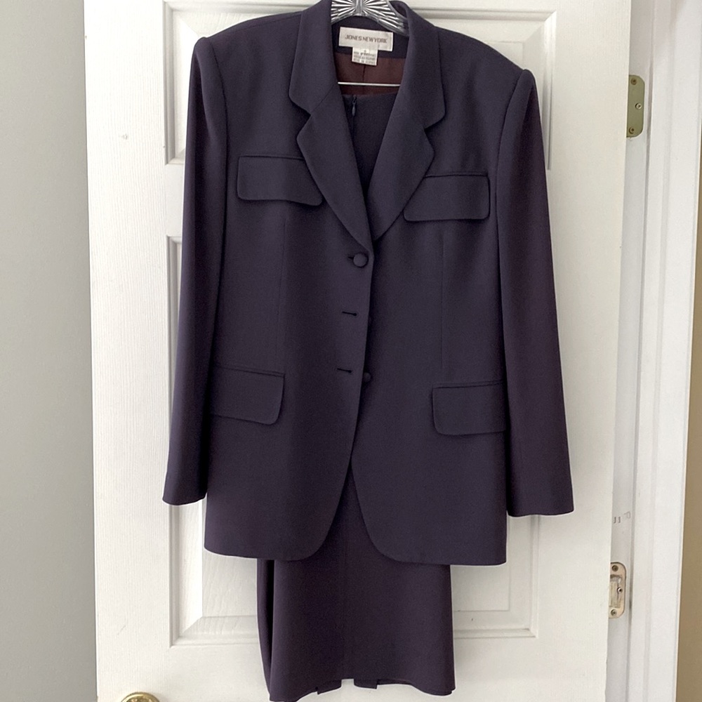 Women’s size 8 Blue Skirt and Matching Suit Jacket Set